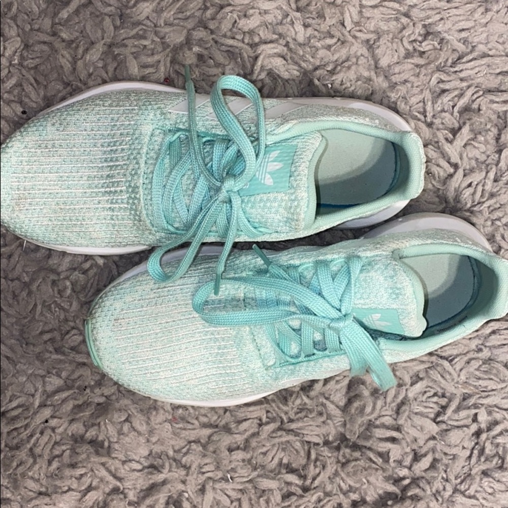 Adidas Swift Run Sneakers
